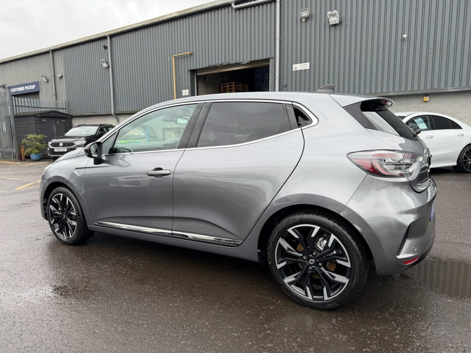 2024 Renault Clio - image 7