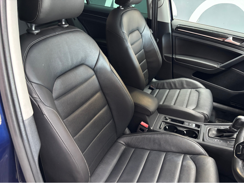 2018 Volkswagen Golf - image 8