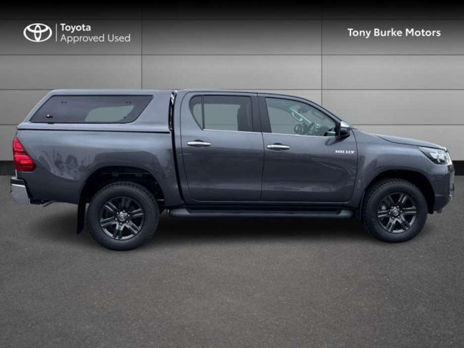 2026 Toyota Hilux - image 3