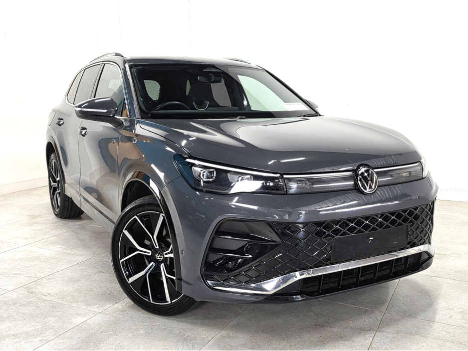 2024 Volkswagen Tiguan - image 4