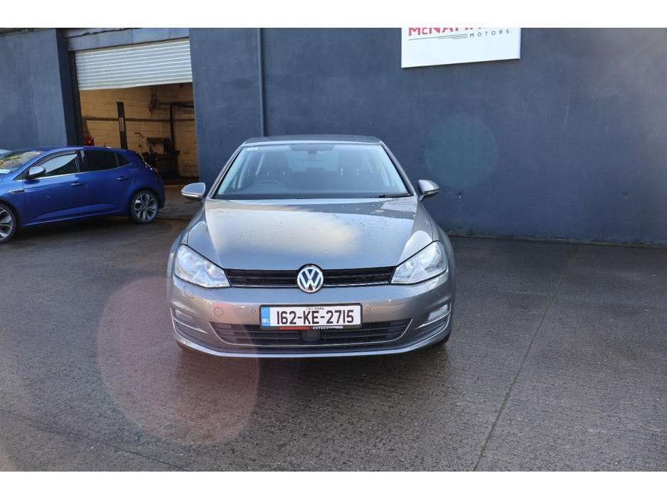 2016 Volkswagen Golf - image 4