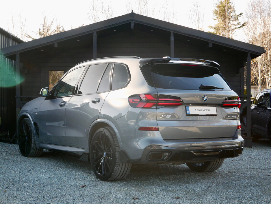2025 BMW X5 xDrive50e M Sport €99,950