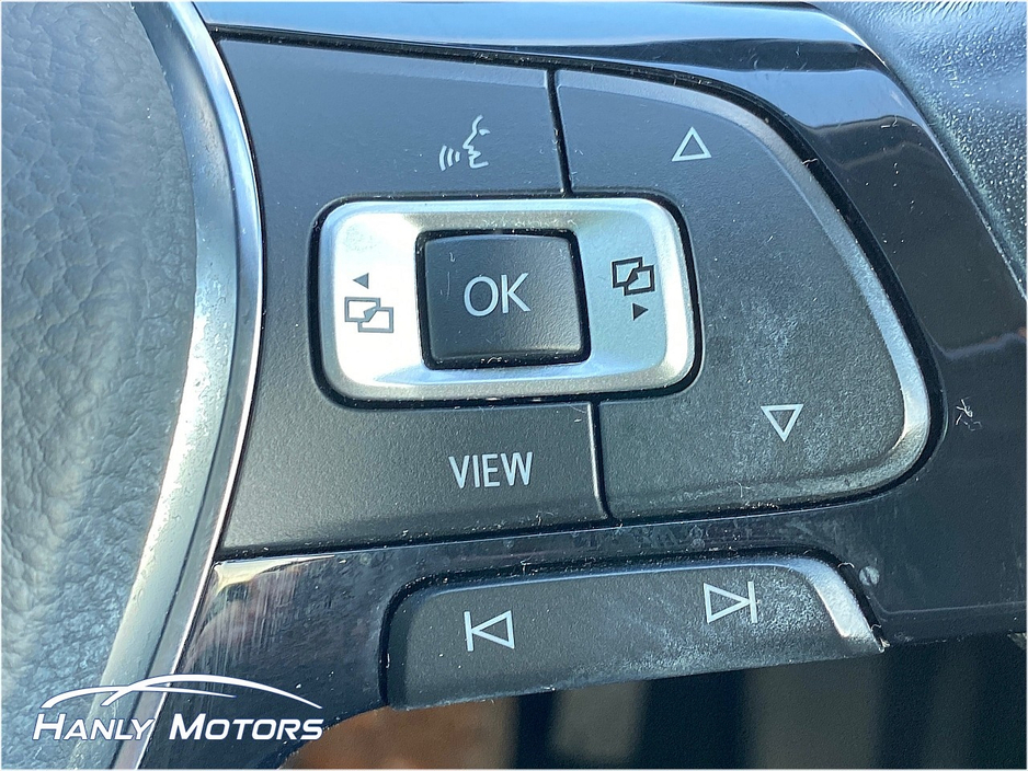 2020 Volkswagen Golf - image 19