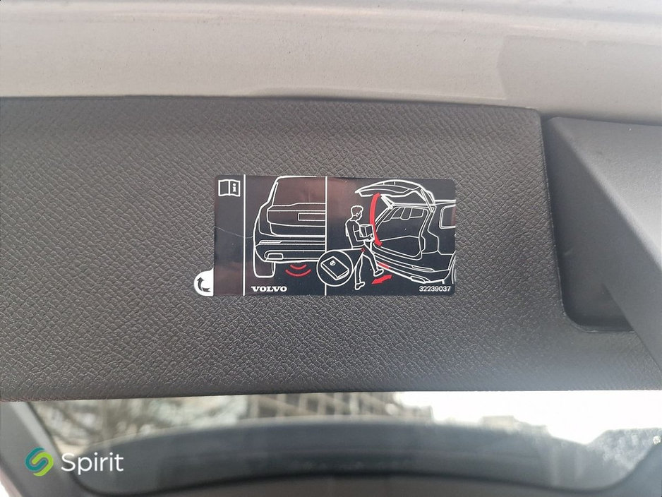 2024 Volvo XC90 - image 17