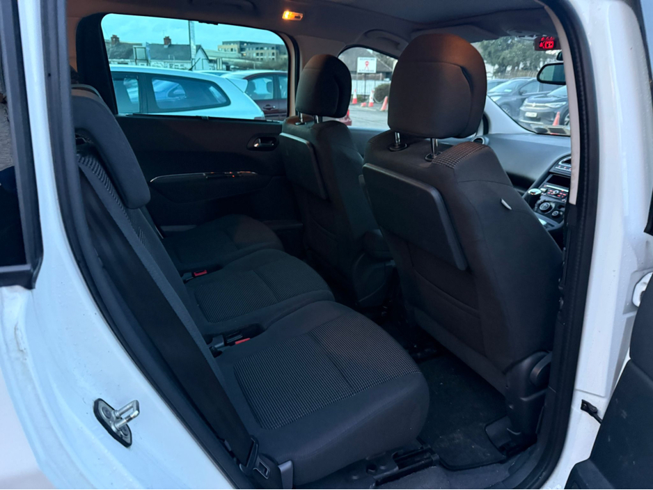 2015 Peugeot 5008 1.6 E-HDI 115 ALLURE EG EGC 5DR AUTO 115BHP €7,995