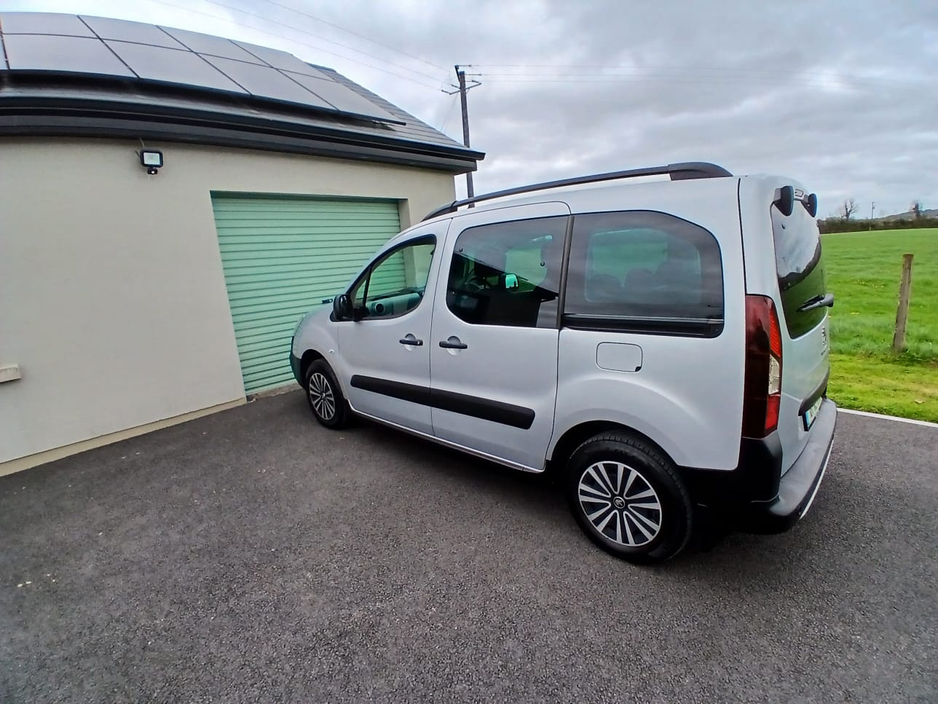 2018 Peugeot Partner - image 6