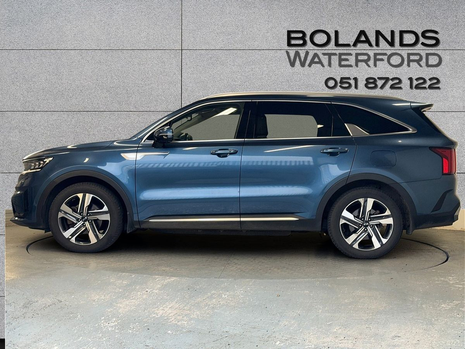 2021 Kia Sorento - image 3