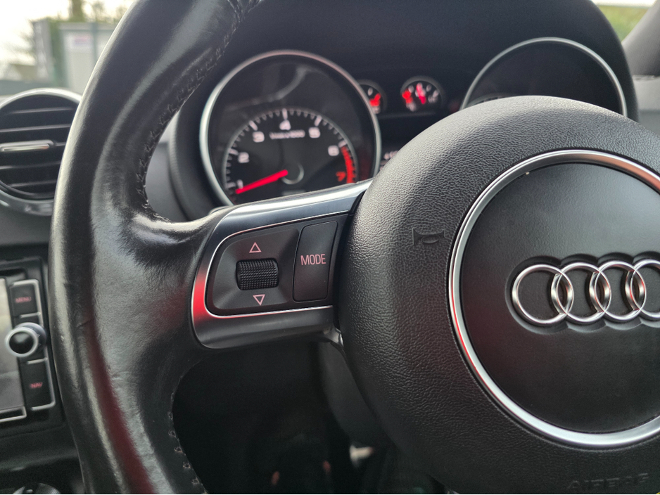 2012 Audi TT 1.8 TFSI AUTOMATIC LOW KLMs STUNNING CARS SIMI DEALER