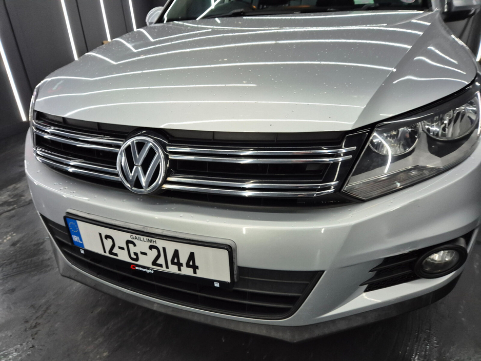 2012 Volkswagen Tiguan - image 3