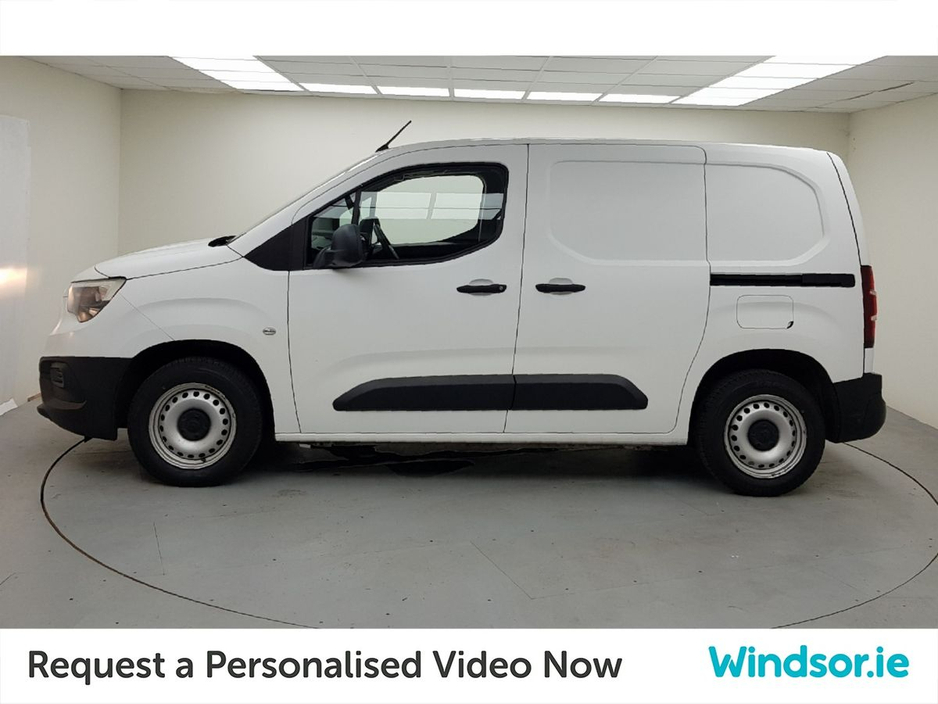 2020 Opel Combo - image 5