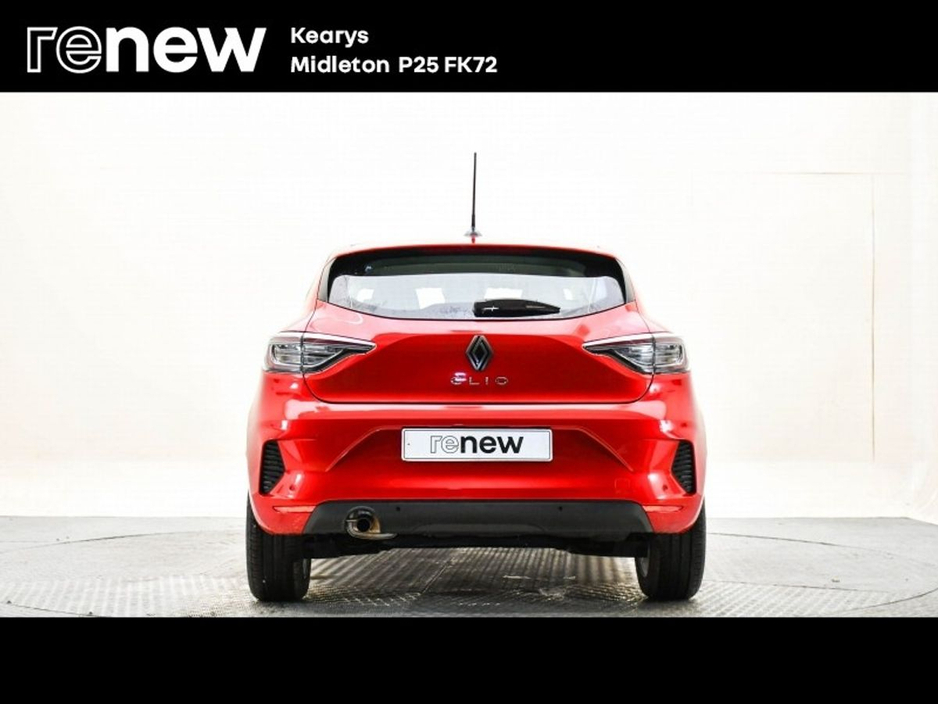 2025 Renault Clio - image 10