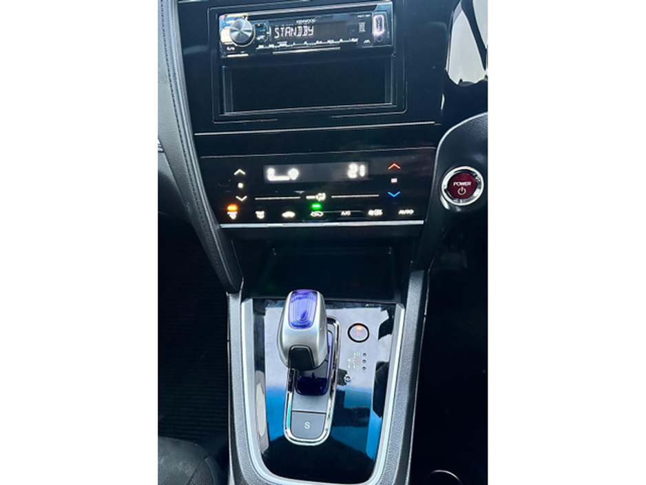 2017 Honda Shuttle - image 18