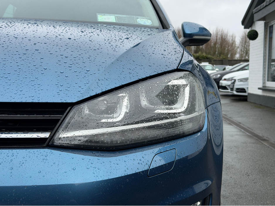 2016 Volkswagen Golf - image 10