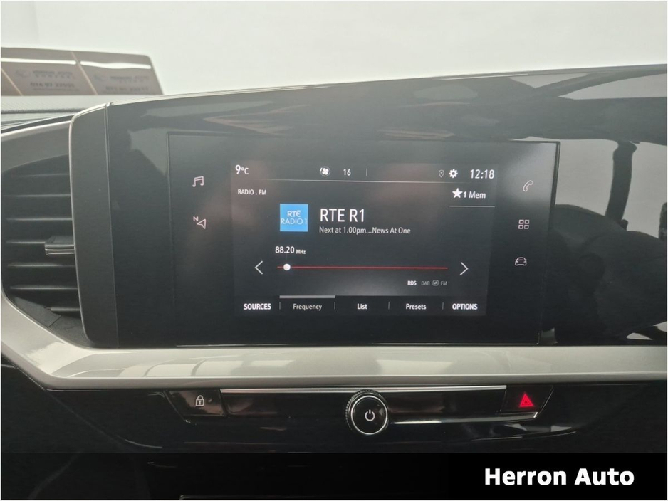 2024 Opel Mokka - image 9