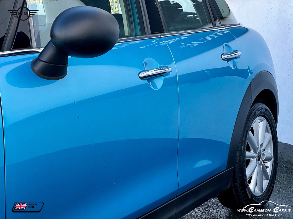 2015 MINI Cooper - image 24