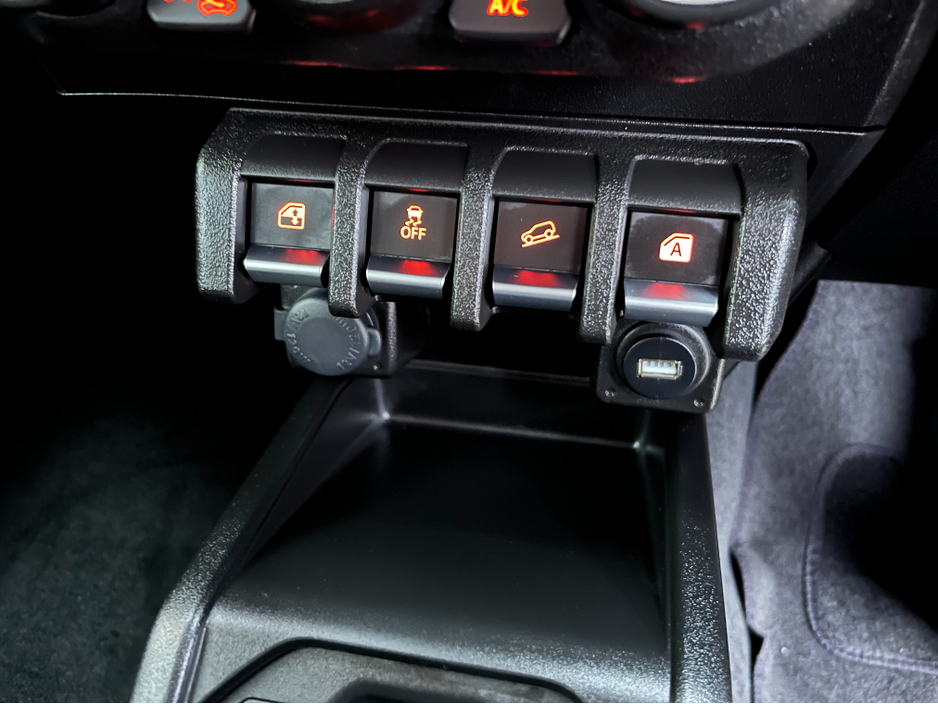 2025 Suzuki Jimny SIERRA 4 SEAT AUTOMATIC 1.5 PETROL  //HIGH SPEC//BRAND NEW//DELIVERY MILES//HEATED SEATS//KEYLESS ENTRY// €37,950