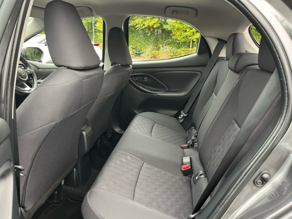 2025 Toyota Yaris Yaris Hybrid 115 Luna €27,450