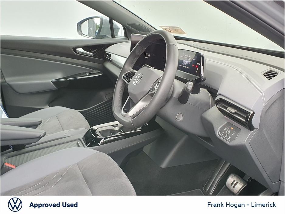 2025 Volkswagen ID.4 - image 8