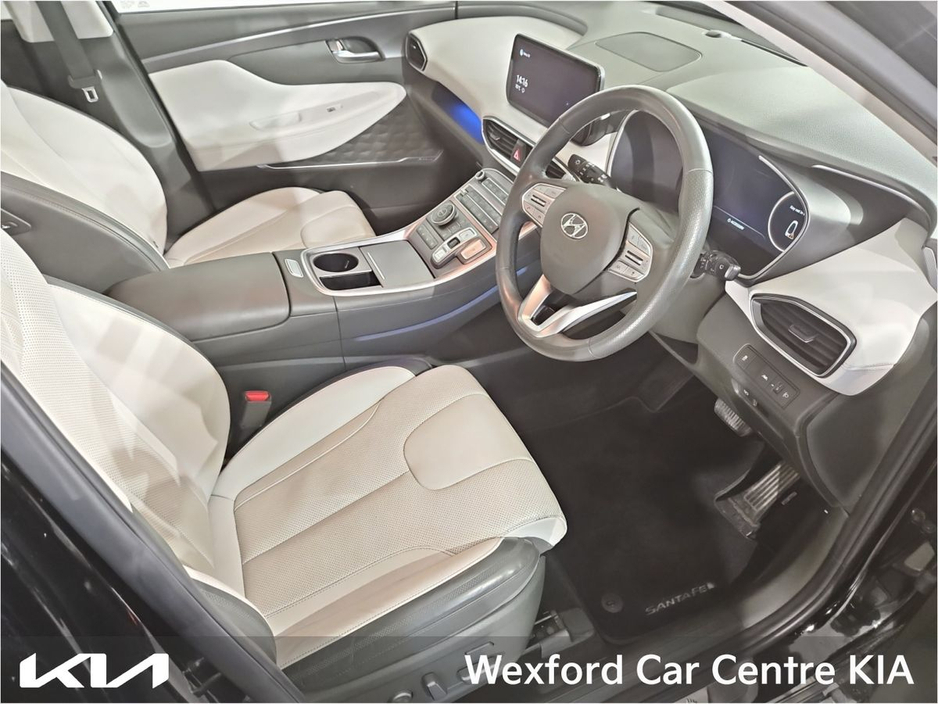 2022 Hyundai Santa Fe - image 2