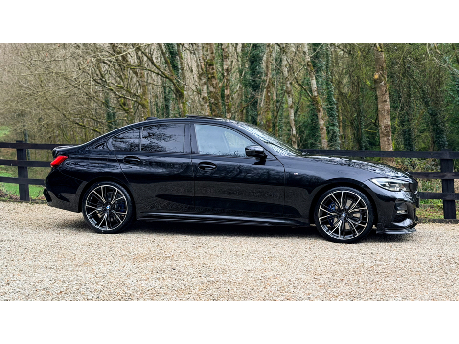 2020 BMW 3 Series - image 5