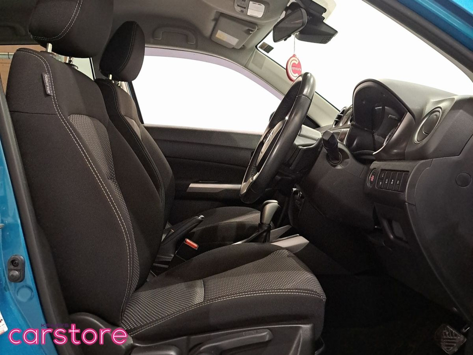 2021 Suzuki Vitara - image 12