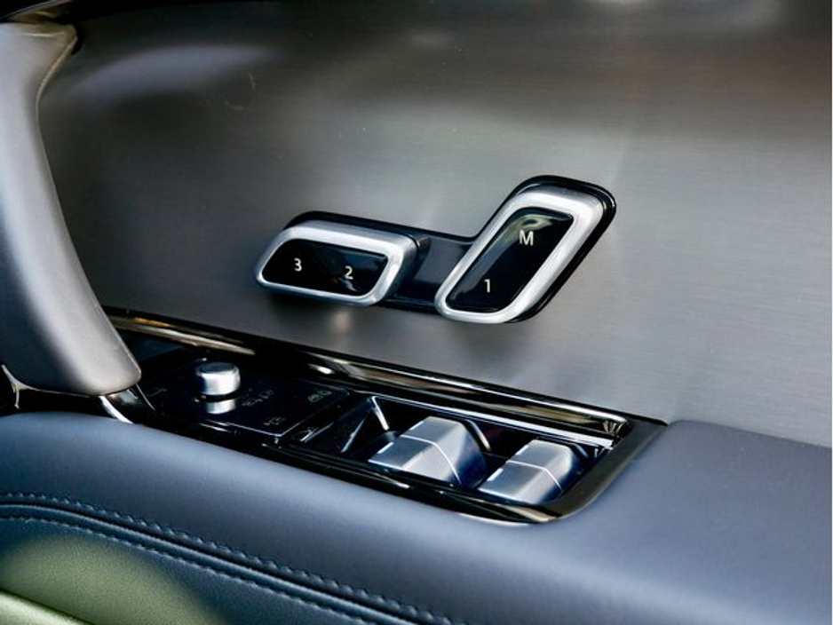 2026 Land Rover Range Rover Sport - image 24