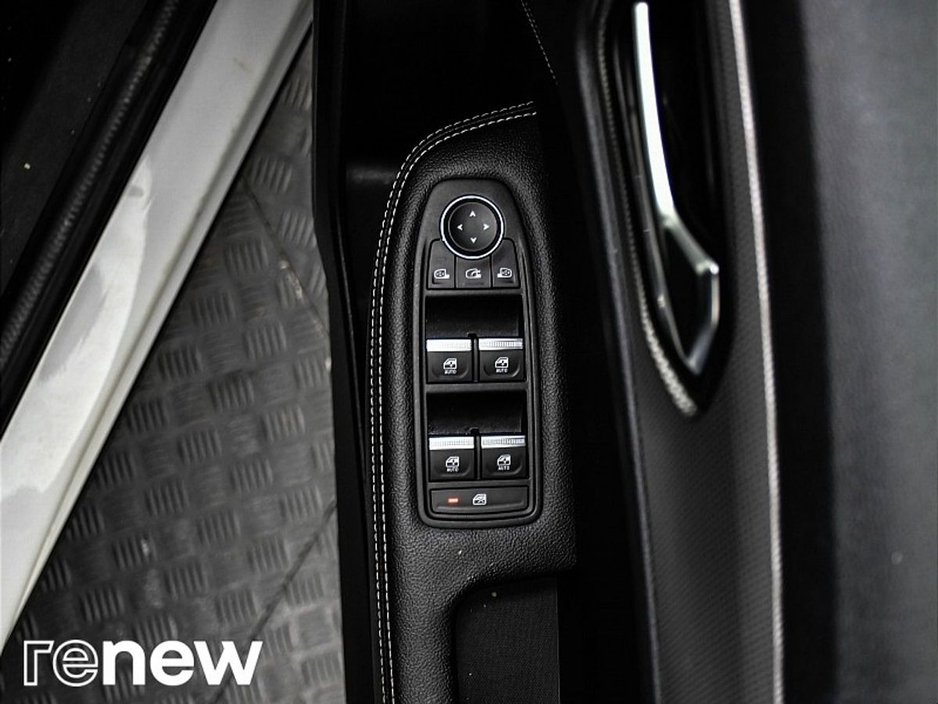 2023 Renault Arkana - image 23