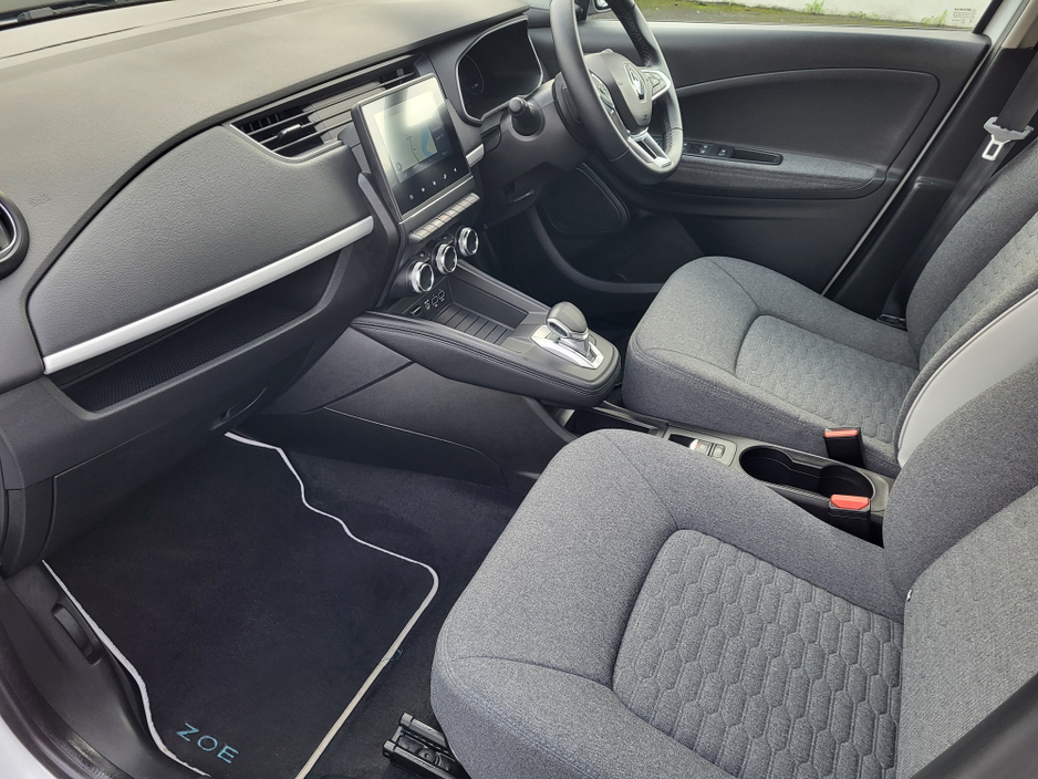 2022 Renault Zoe Iconic Rapid Charge 50Kwh R135, Long Range, Full Renault History €14,950