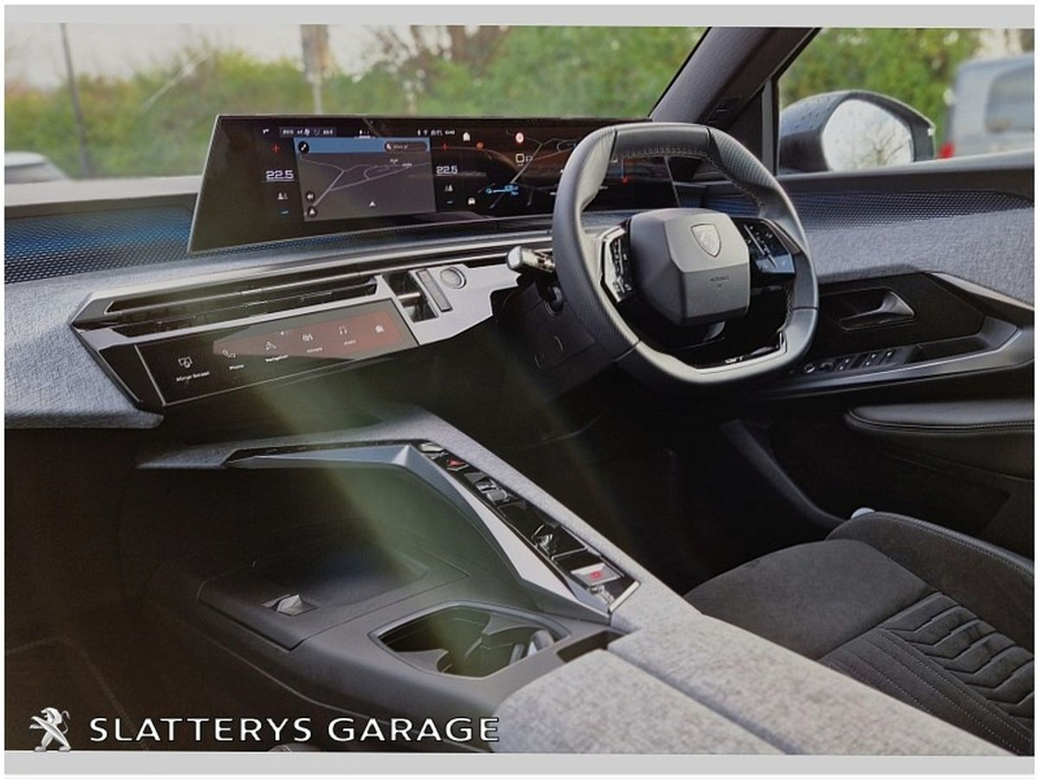 2025 Peugeot 3008 - image 8