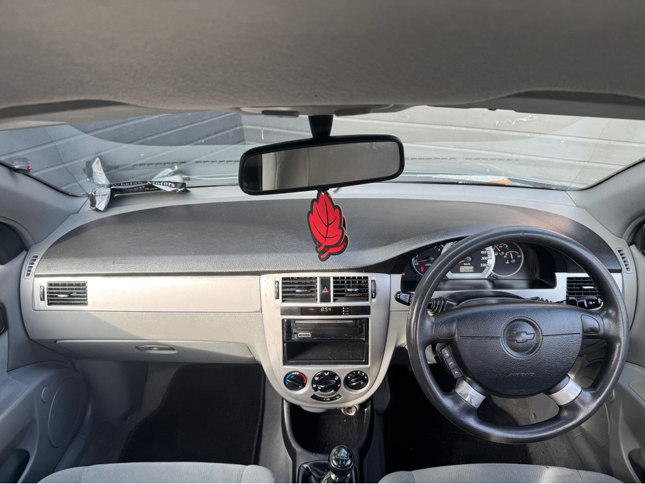 2006 Chevrolet Lacetti - image 8