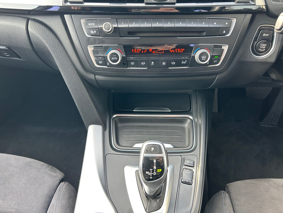 2014 BMW 3 Series - image 18