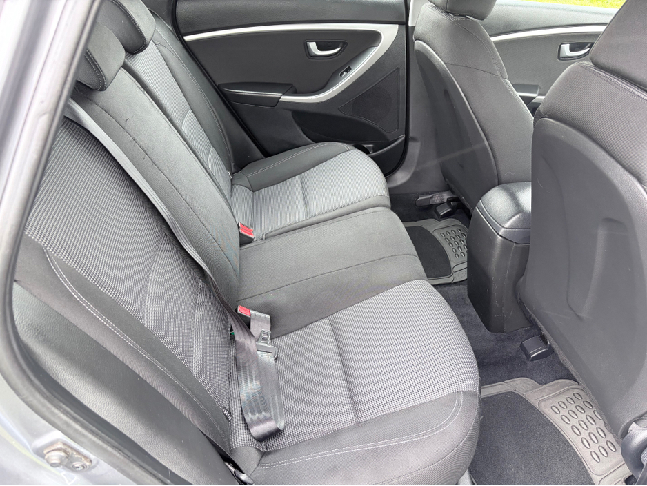 2013 Hyundai i30 - image 13