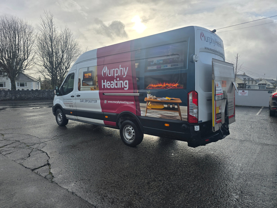 2025 Ford Transit - image 6