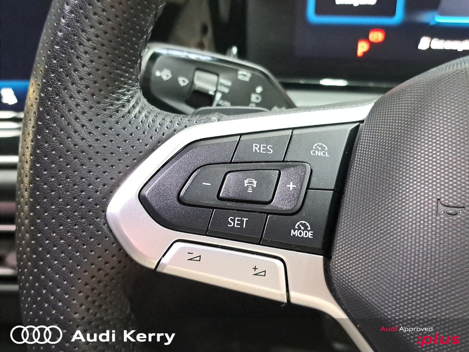 2024 Volkswagen Tiguan - image 21