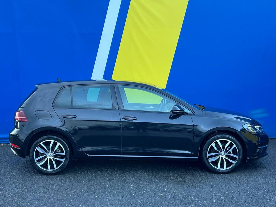 2019 Volkswagen Golf - image 2