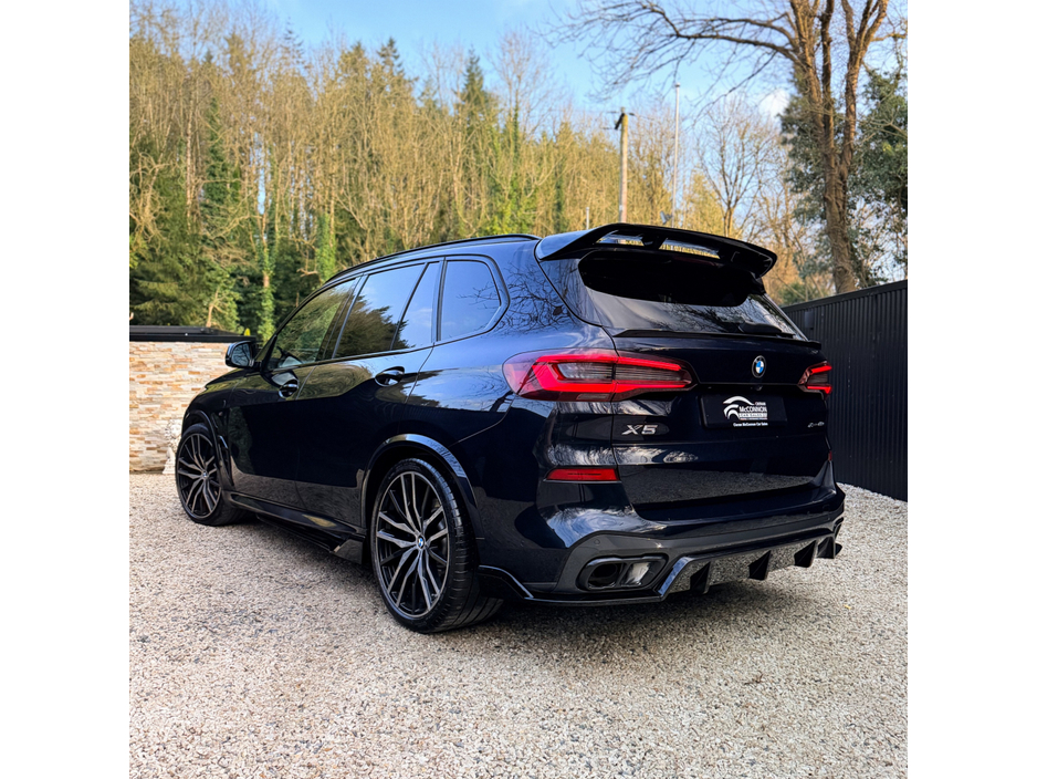 2020 BMW X5 - image 2