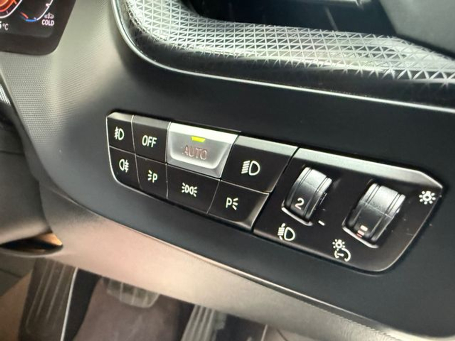 2020 BMW 1 Series - image 21