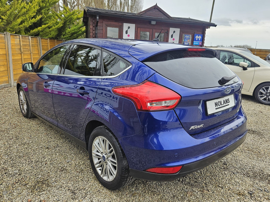 2017 Ford Focus - image 13