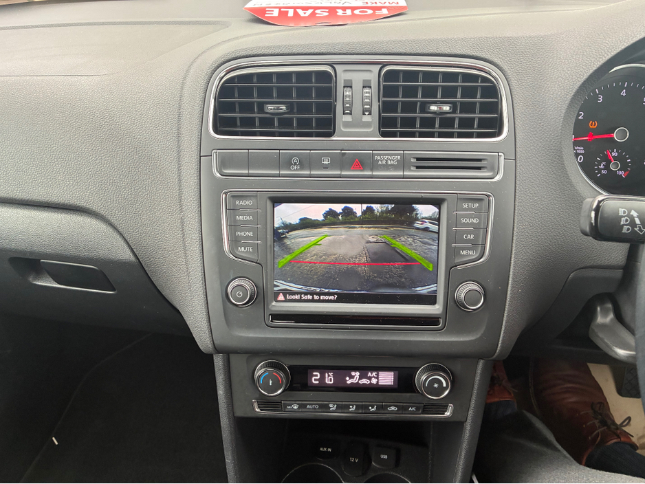 2015 Volkswagen Polo - image 16