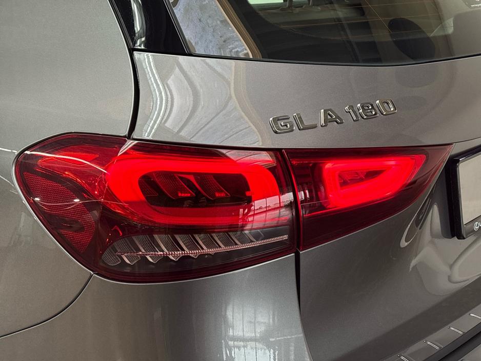 2021 Mercedes-Benz GLA Class - image 10