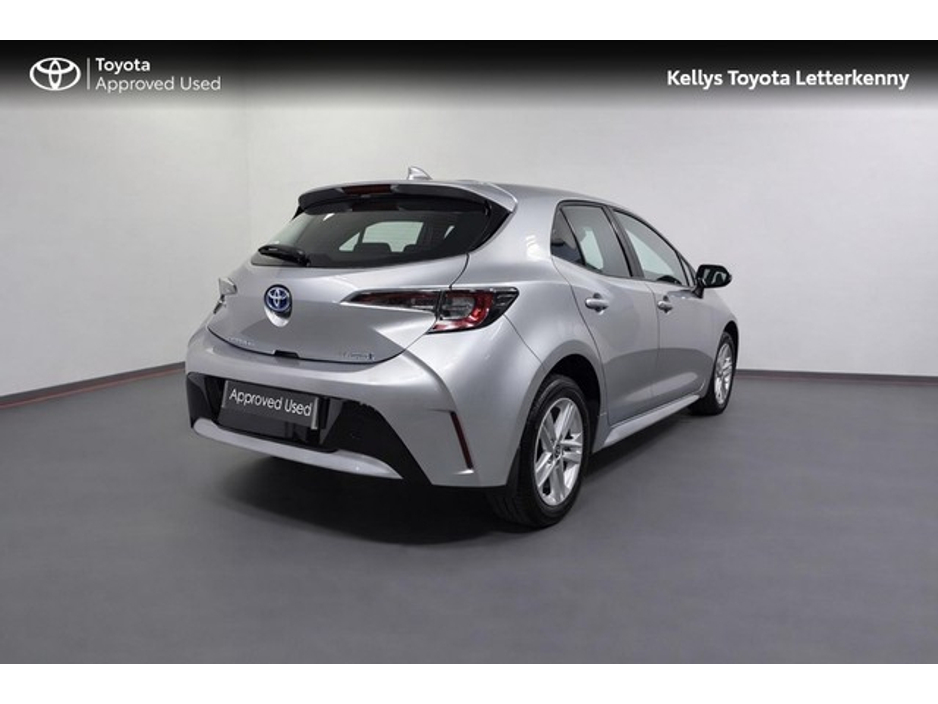 2023 Toyota Corolla - image 2