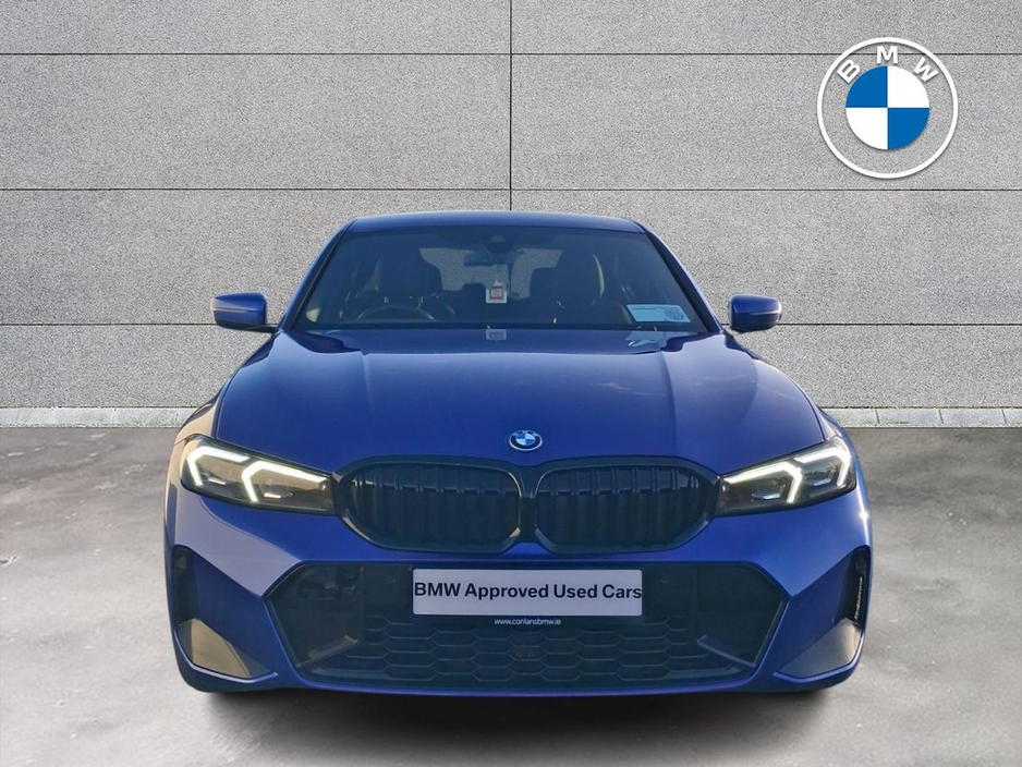 2025 BMW 3 Series - image 15