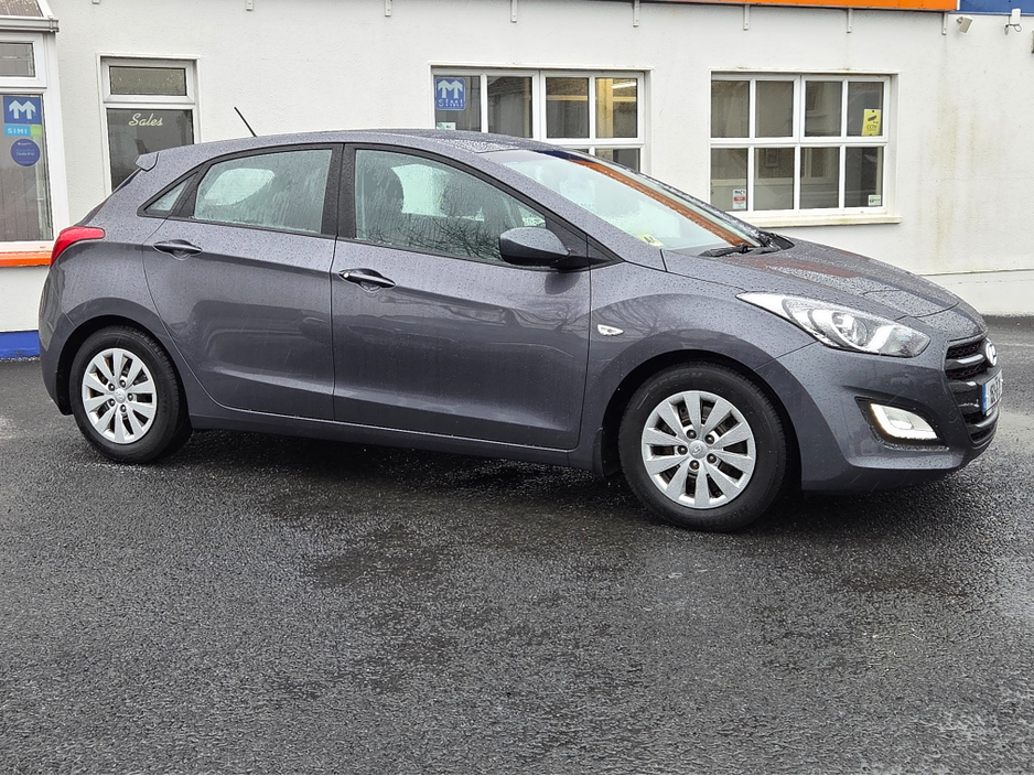 2015 Hyundai i30 - image 3