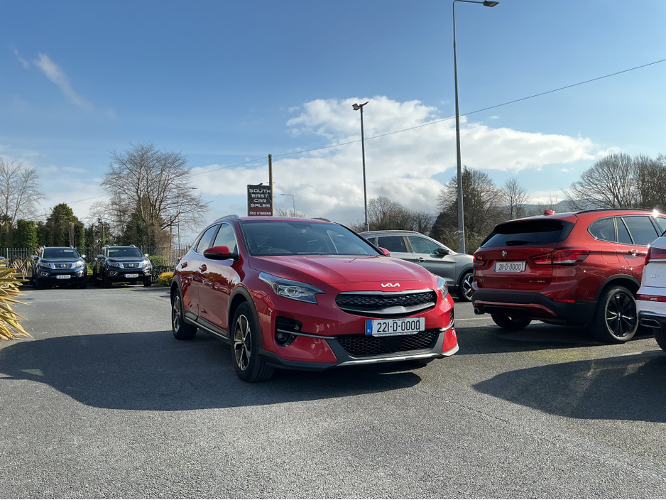 2022 Kia XCeed - image 4