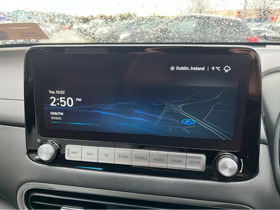 2023 Hyundai Kona KAUAI PREMIUM 64KWH EV //FULL LEATHER//HEATED SEATS AND STEERING WHEEL//REVERSE CAMERA//SAT NAV//KRELL SOUND SYSTEM// €23,950