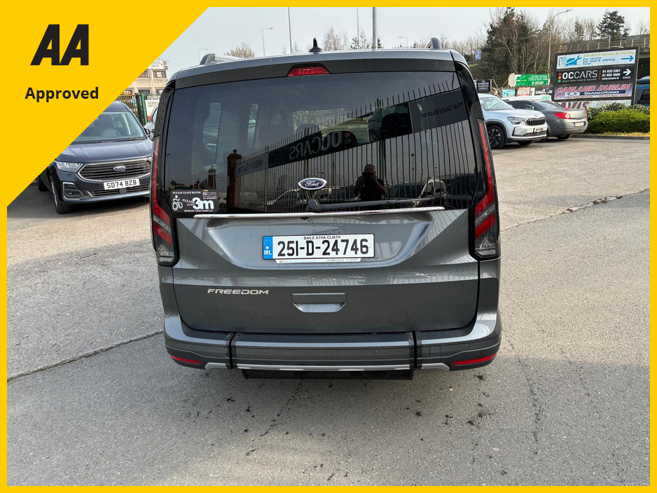 2025 Ford Grand Tourneo Connect - image 5