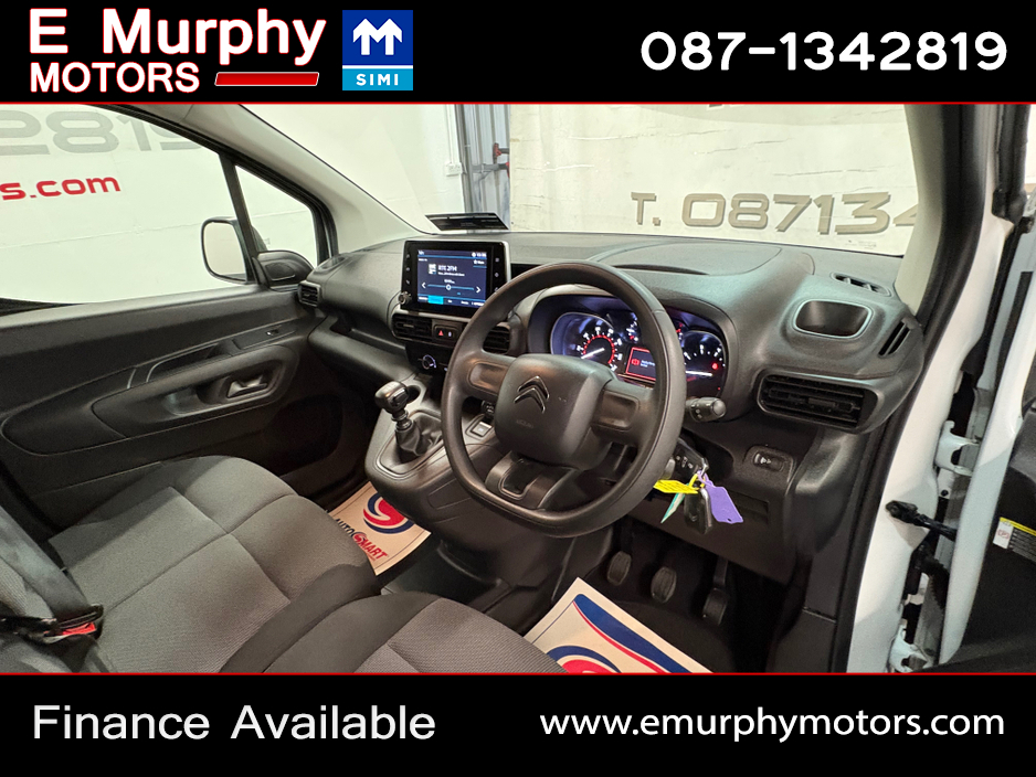 2023 Citroen Berlingo - image 19