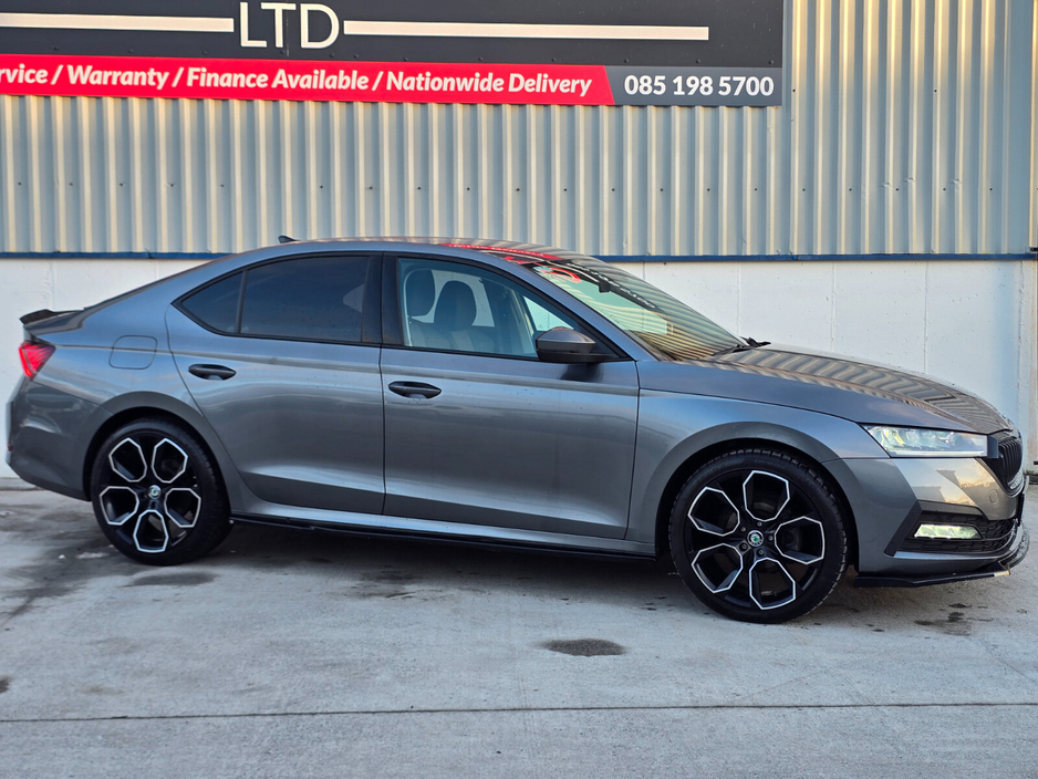 2022 Skoda Octavia - image 4