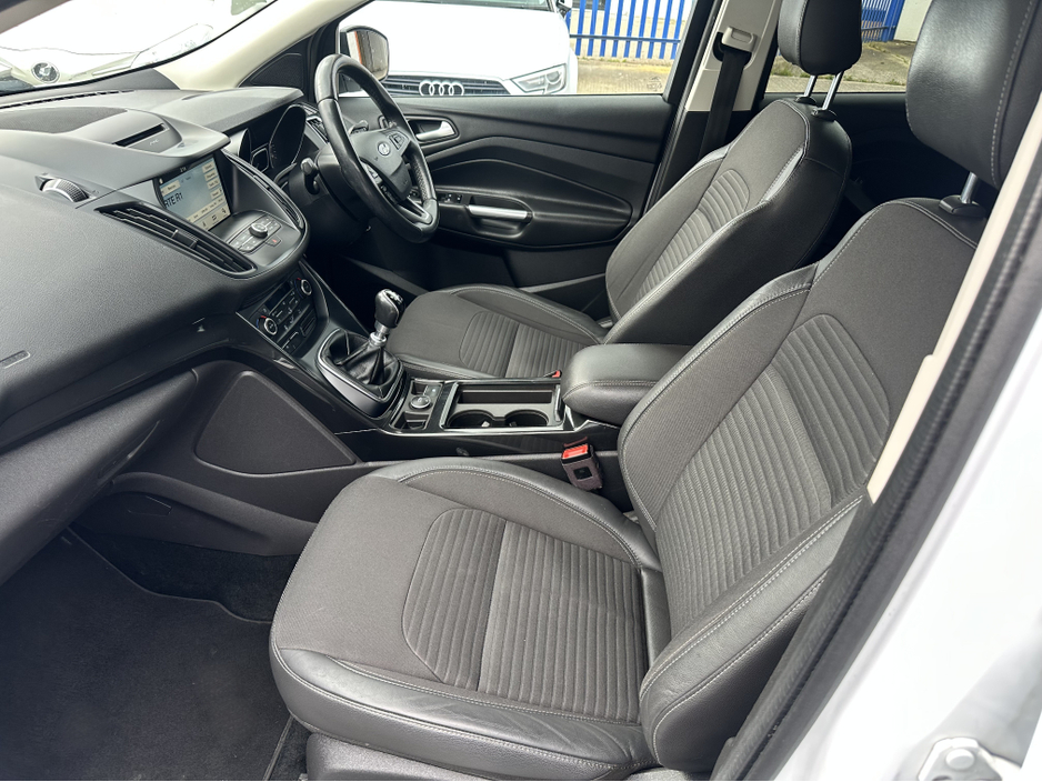 2018 Ford Kuga - image 12