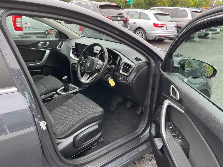 2021 Kia Ceed - image 8